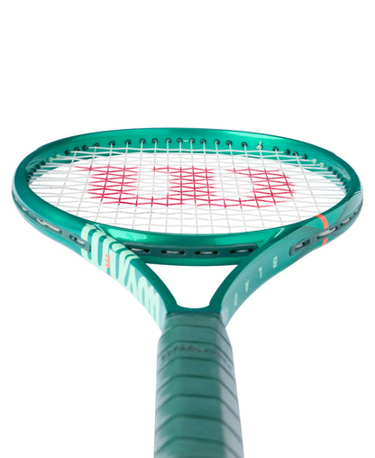Blade 98 16x19 V10 Performance Tennis Racket